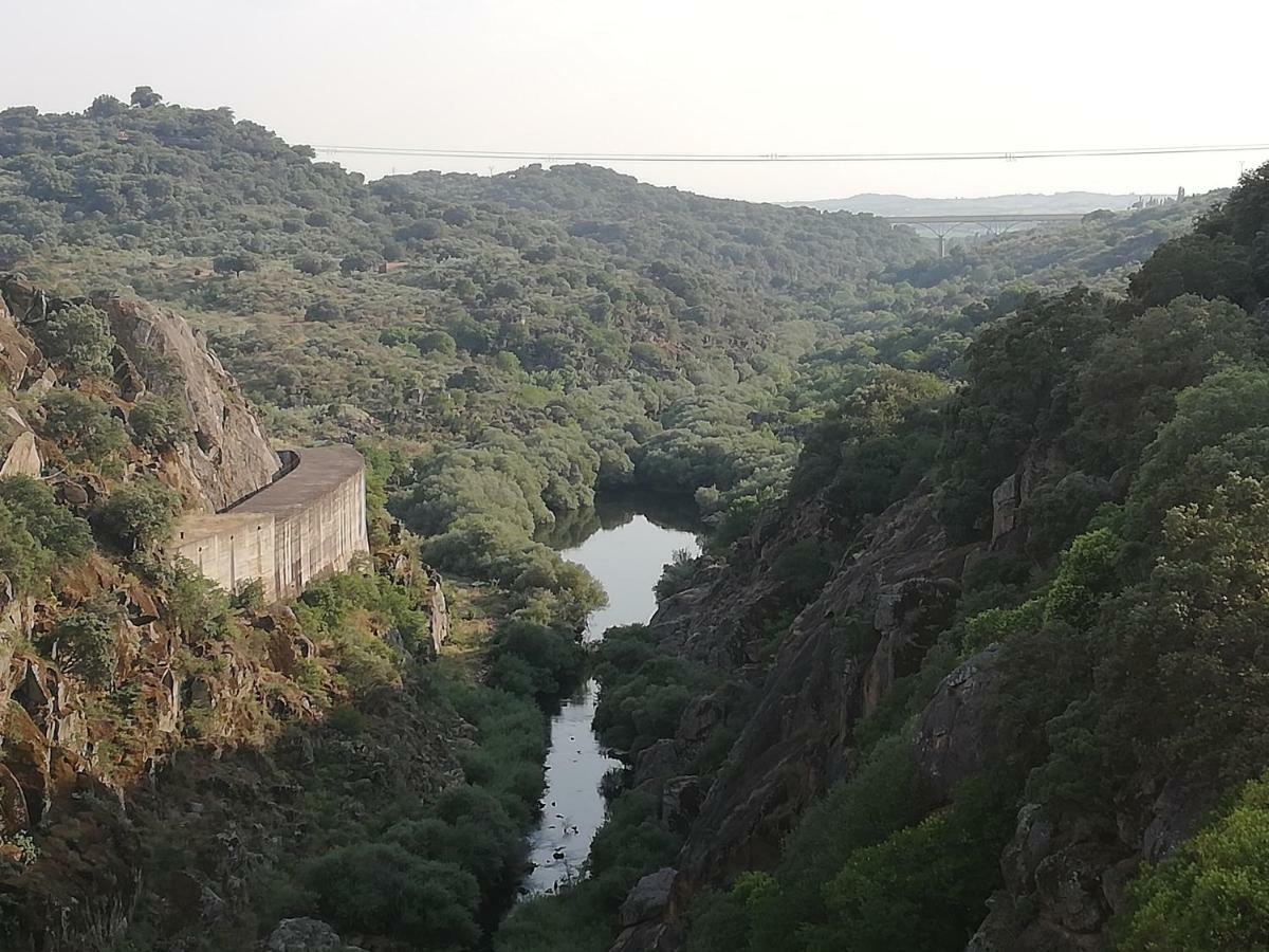 Casa Rural La Presa Villa Valdeobispo Buitenkant foto